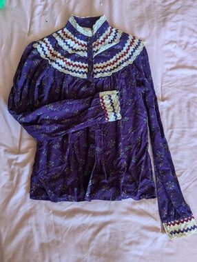 Gunnesax Sample/Prototype  Jessica's Gunnies Women's Purple Floral  Top